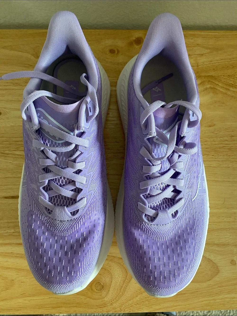 Hoka lightweight women’s
